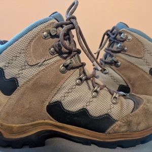 Columbia Gore-tex hiking boots
